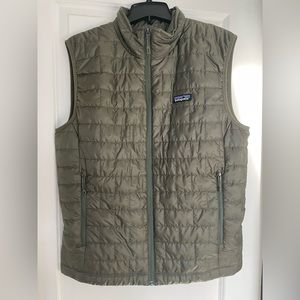NWT Men’s Patagonia Nano Puff Vest - Medium - Basin Green